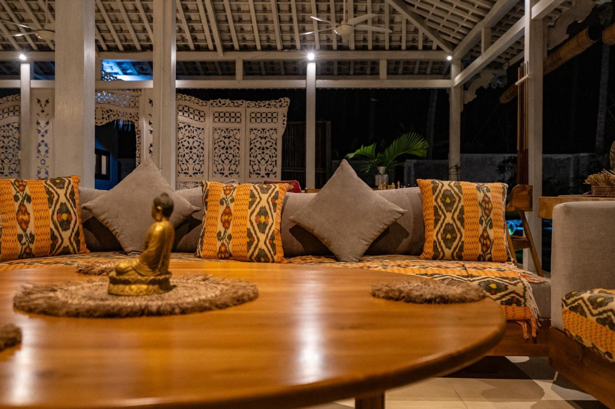 Senang Resort Tianyar Ngoại thất bức ảnh